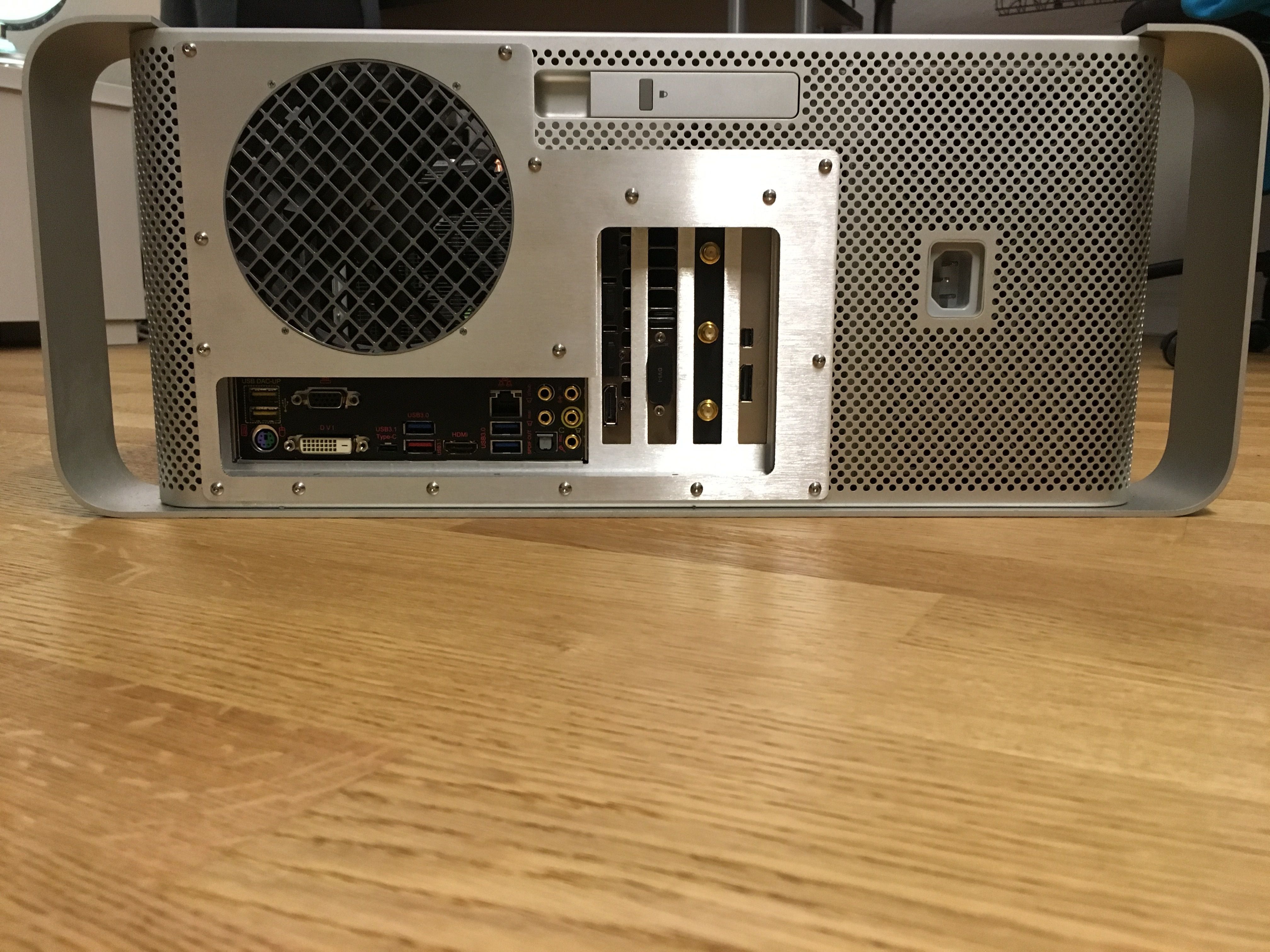 case-backside.jpg