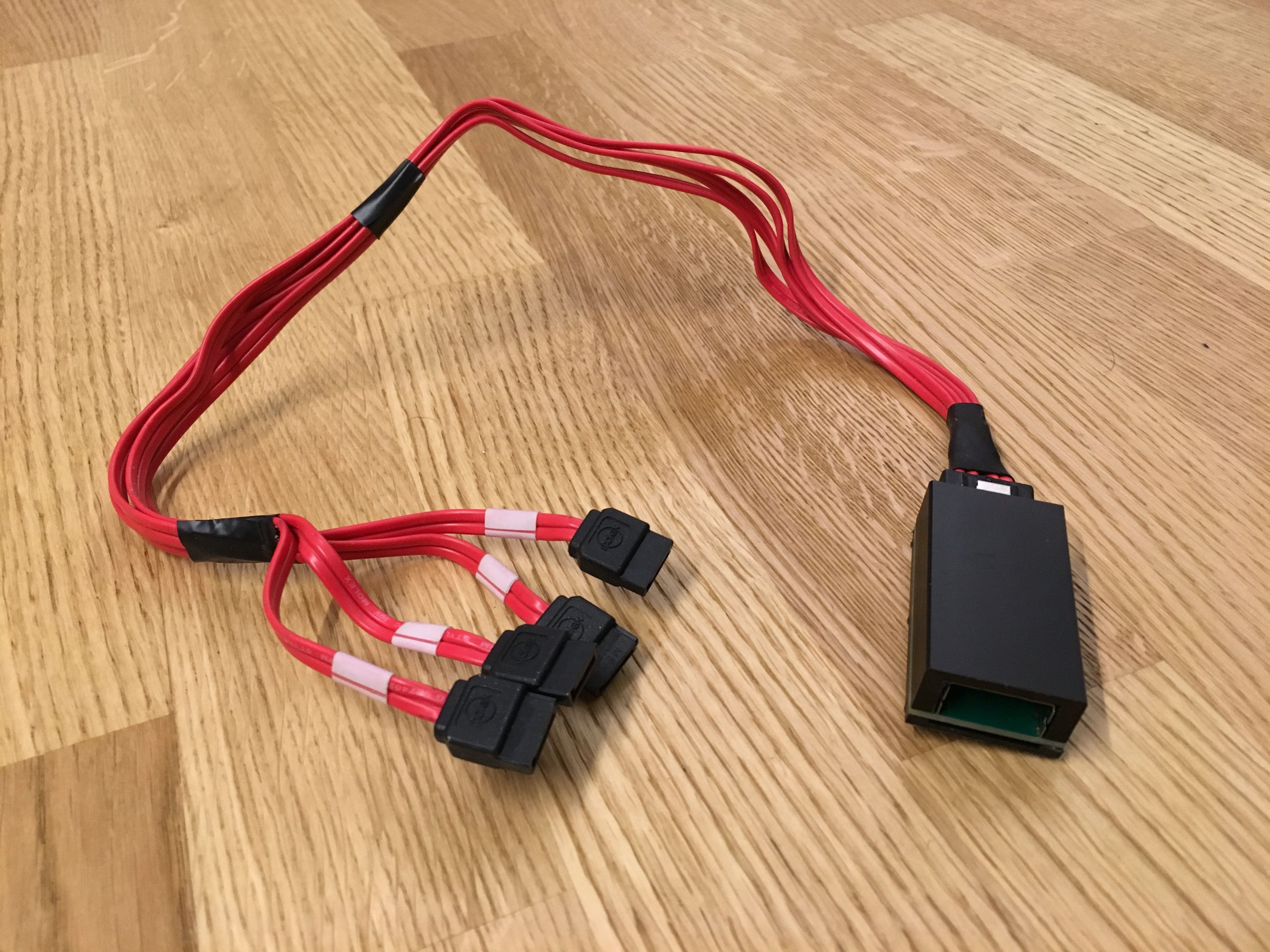 scsi-adapter-with-sata.jpg